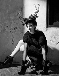 s06-ELLE-x-wallflower-1049