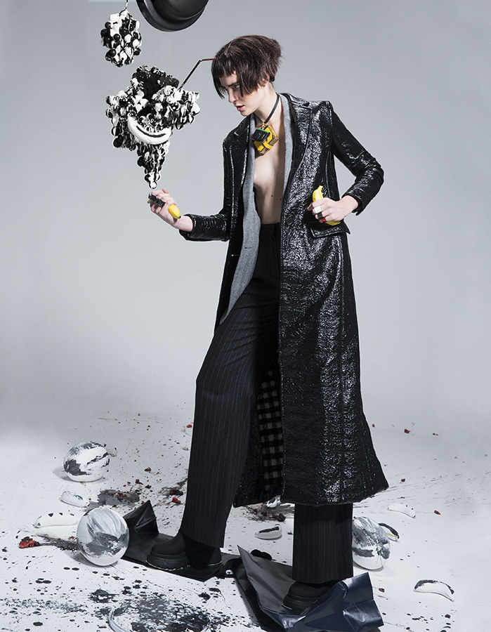 s01 ELLE @boxshot P'Lik 0063 rt