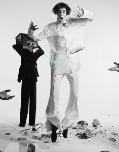 s03 ELLE @boxshot P'Lik 0242 rt bes ok