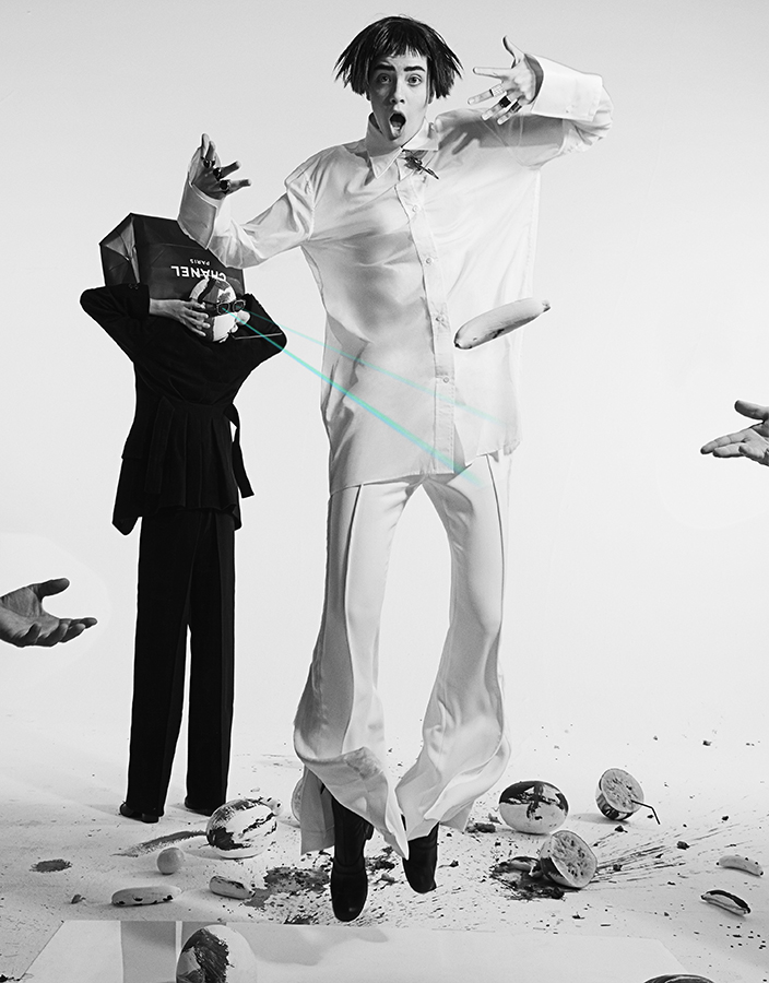 s03 ELLE @boxshot P'Lik 0242 rt bes ok