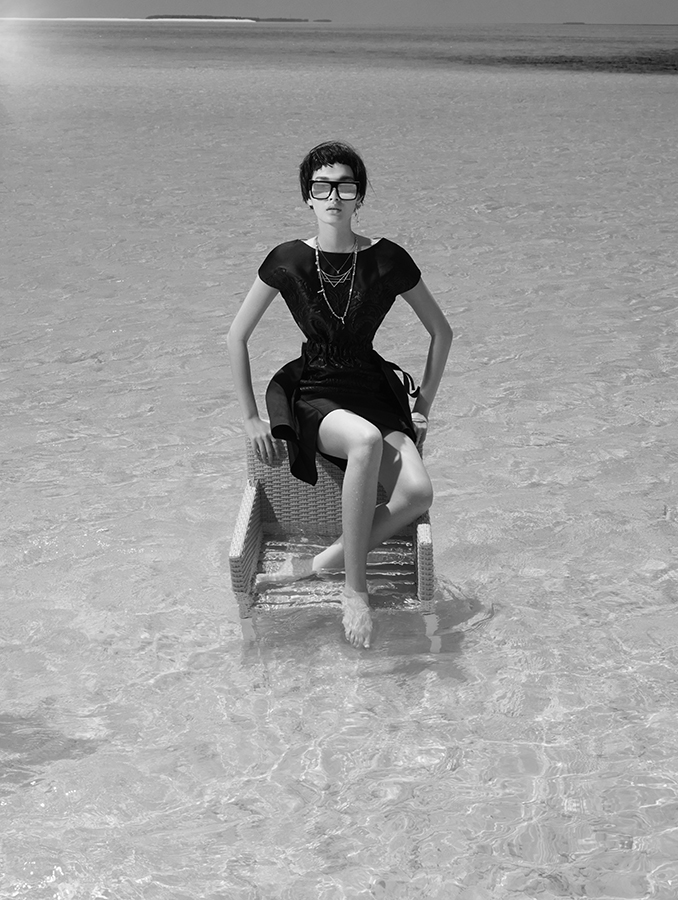 s04 FENDI X ELLE 0408